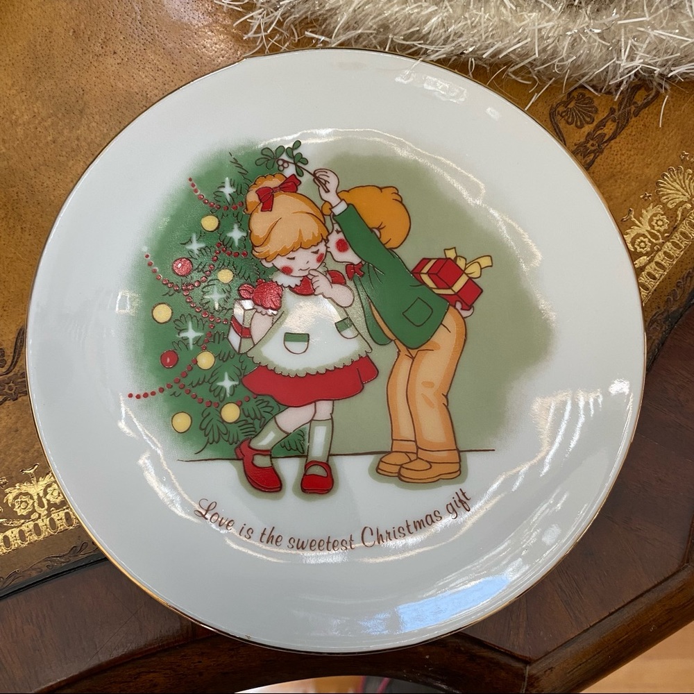 Vintage JSNY Love is the Sweetest Christmas Gift 6.25" Collector Plate